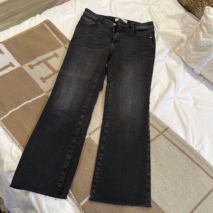 ⭐️Zara Black Straight Leg Crop - Size 4